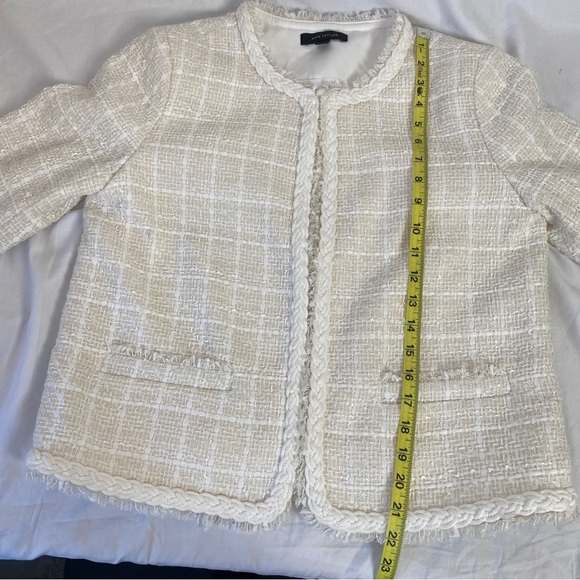 Ann Taylor Braided Trim White Tweed Jacket with eyelet closure. Size 4. NWOT. - Picture 5 of 10